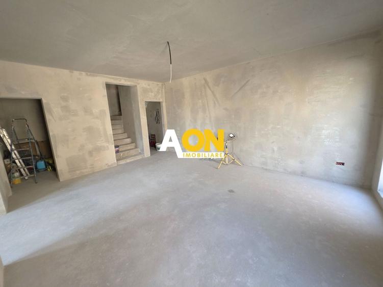 Duplex cu 4 camere cu Canalizare în Cetate