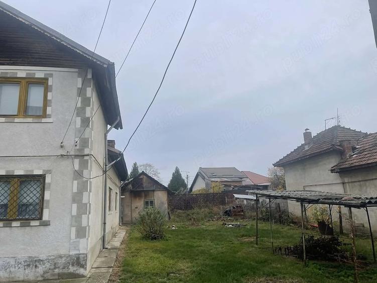 Casă cu 4 camere cu Teren 625 Mp în Central