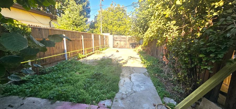 Casă cu 6 camere cu Canalizare în ICIL