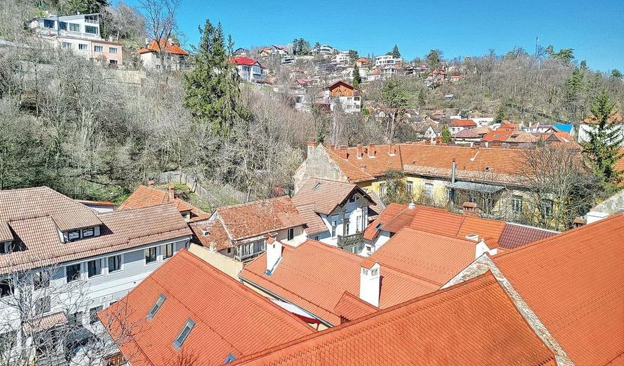 Spațiu comercial, de 1,400 mp, în Centrul Istoric