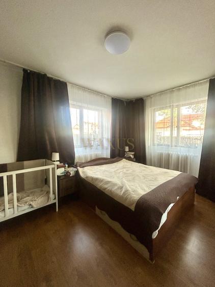 Casă individuală cu 9 camere cu Canalizare în Mărăști