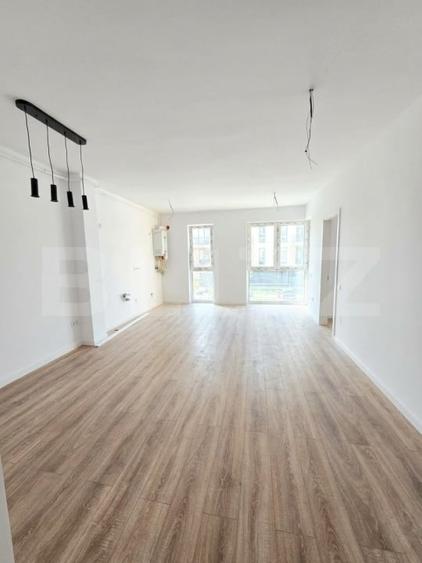 Apartament cu 2 camere semidecomandat, mobilat în Florești