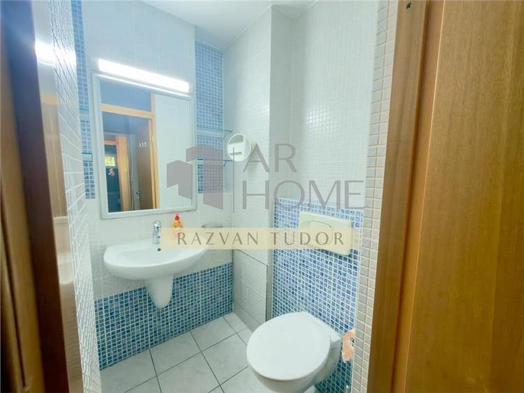 Apartament cu 3 camere decomandat, mobilat în Democrației