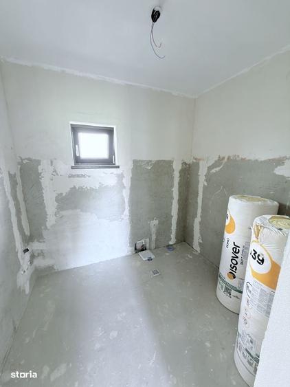 Casă cu 3 camere cu Teren 1000 Mp în Stăuceni