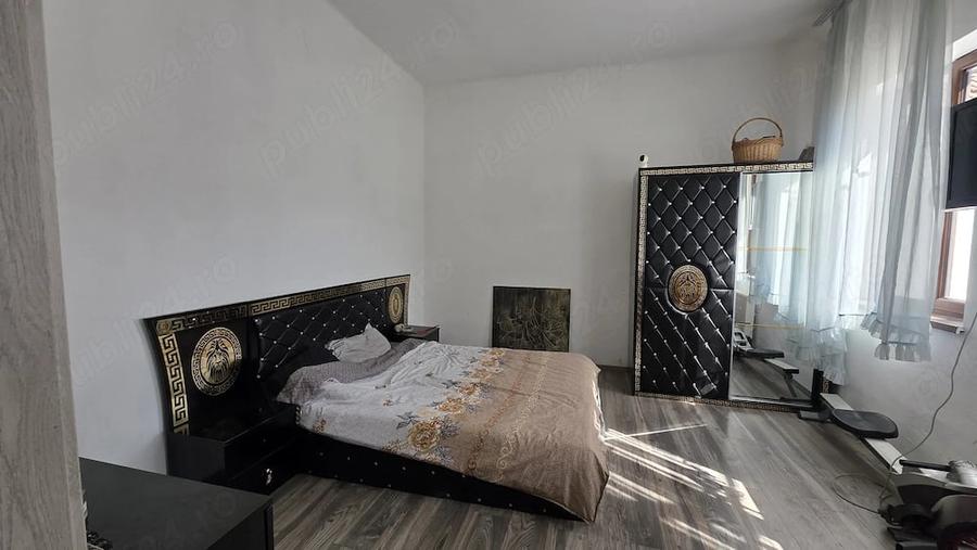 Casă cu 5 camere cu Teren 750 Mp în Central