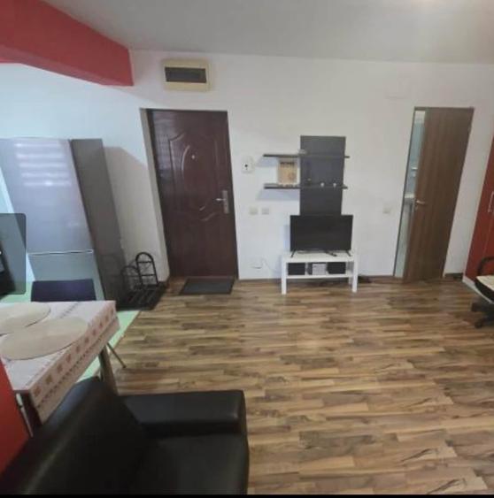 Apartament cu 2 camere decomandat în Kamsas