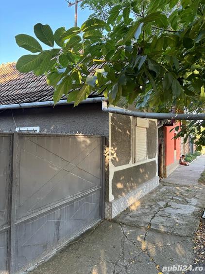 Casă cu 5 camere cu Teren 1800 Mp în Crai Nou
