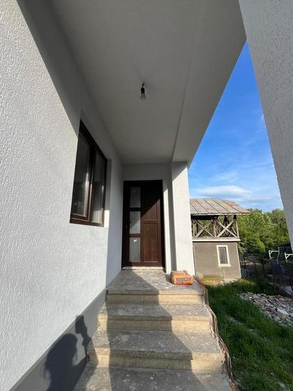 Casă cu 6 camere cu Teren 678 Mp în Central