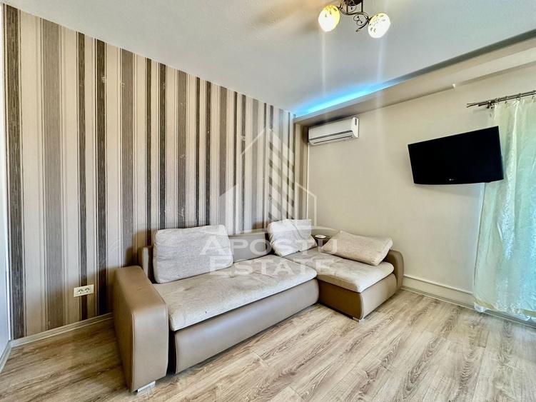Apartament cu 3 camere decomandat, mobilat în Dumbrăvița