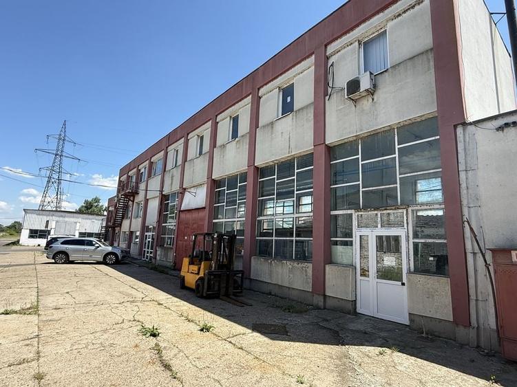 Spațiu comercial, de 630 mp, în Port
