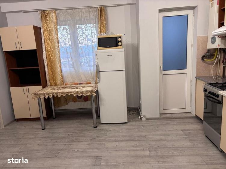 Apartament cu 2 camere nedecomandat în Roșia
