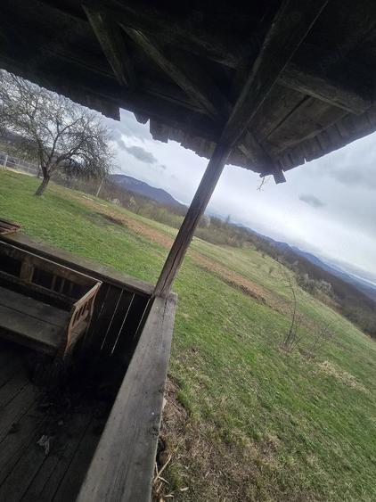 Casă cu Teren 1000 Mp în Stoieneasa