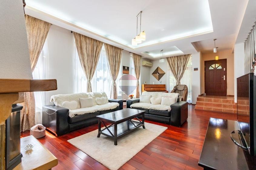Casă individuală cu 6 camere cu Teren 850 Mp în Corbeanca