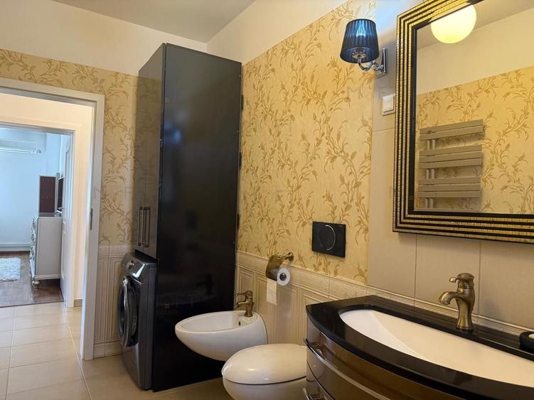 Apartament cu 4 camere decomandat, mobilat în Barbu Văcărescu