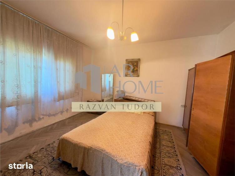 Casă cu 4 camere cu Teren 1681 Mp în Boldești