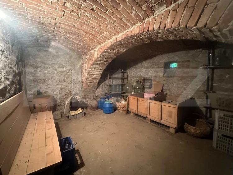 Casă individuală cu 3 camere cu Teren 2700 Mp în Brănișca