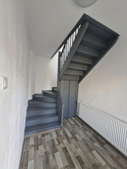 Casă cu 3 camere în Central