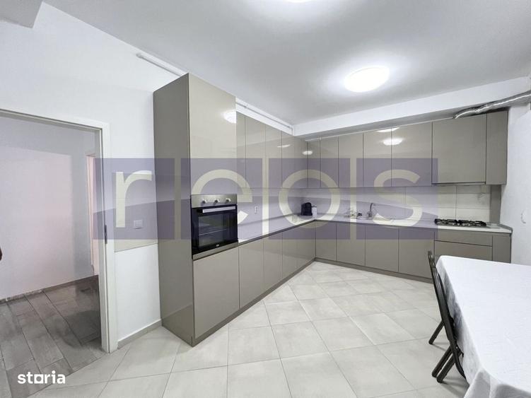 Apartament cu 3 camere decomandat în 1 Mai