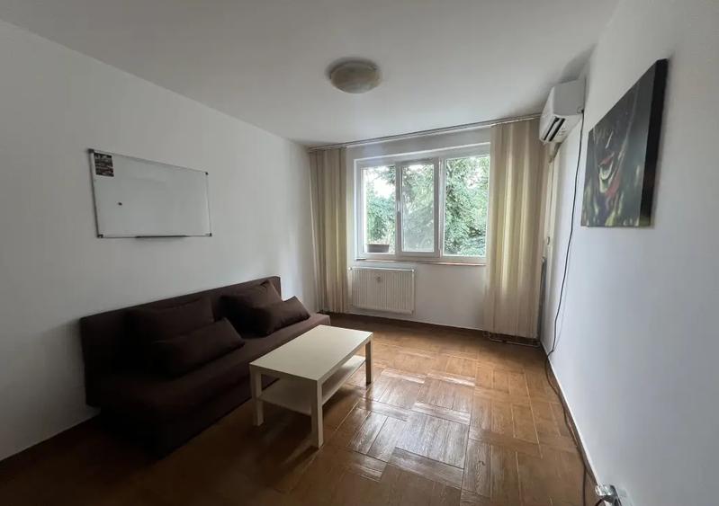 Apartament cu 2 camere semidecomandat în Ozana
