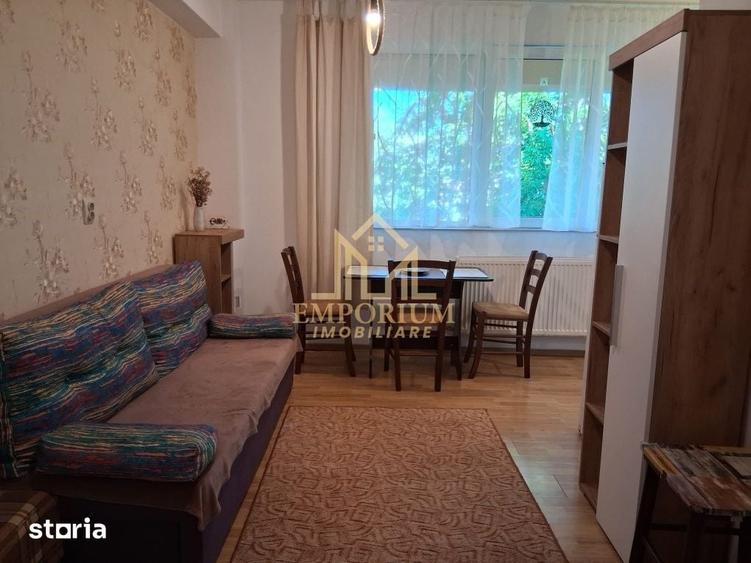 Apartament cu 2 camere semidecomandat în Borhanci