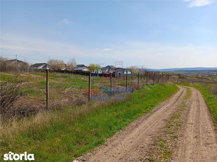 Teren de 500 mp, în Miroslava