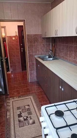 Apartament cu 2 camere semidecomandat în Micro 16