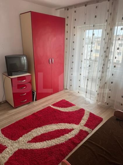Apartament cu 3 camere decomandat, mobilat în Nord-Est