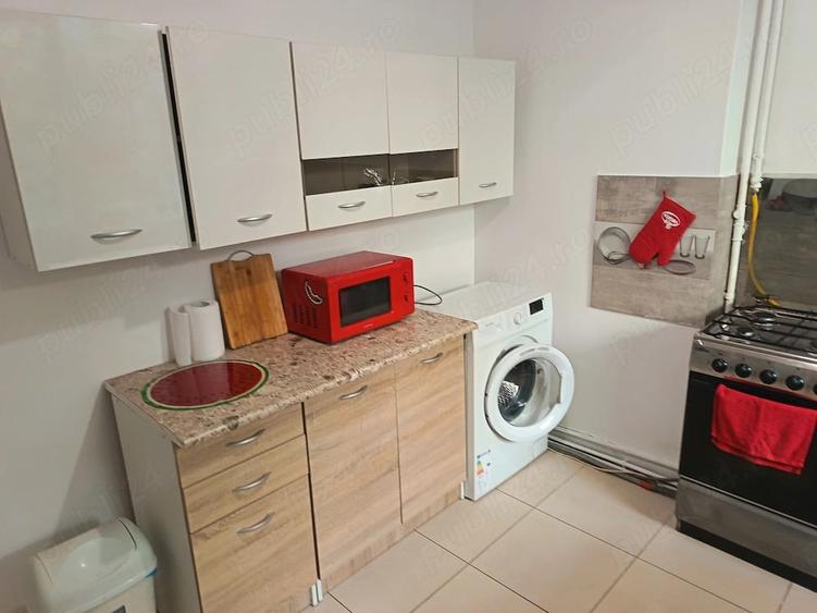 Apartament cu 2 camere semidecomandat în Horea