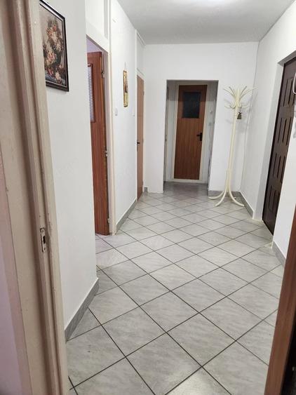 Apartament cu 2 camere decomandat, mobilat în Vitan