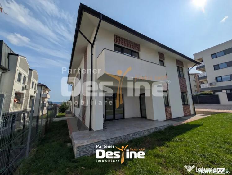 Casă cu 4 camere cu Teren 250 Mp în Galata