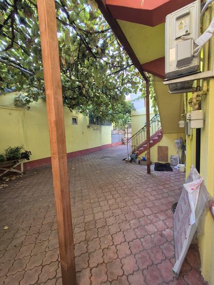 Casa cu 100 mp teren la numai 300 metri de parcul Carol - 1