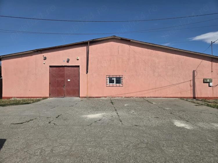 Spațiu comercial, de 800 mp, în Central