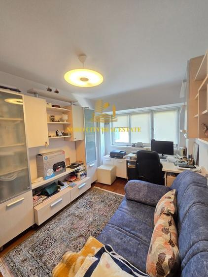 Apartament cu 3 camere semidecomandat în Titulescu