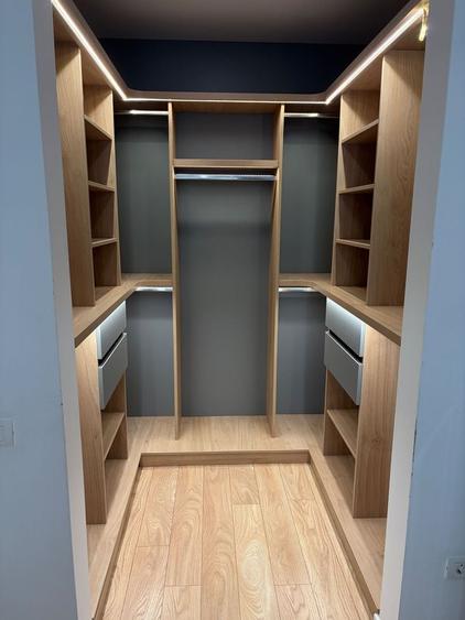 Apartament cu 3 camere semidecomandat, mobilat în Pipera