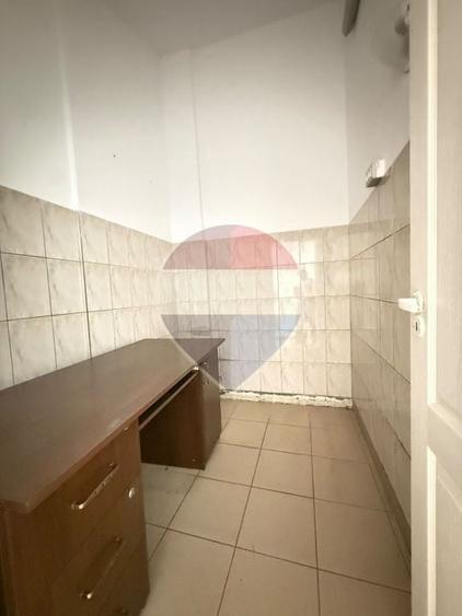 Spațiu comercial, de 35 mp, în Central