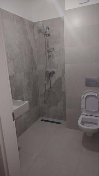 Apartament cu 3 camere semidecomandat în Sălaj