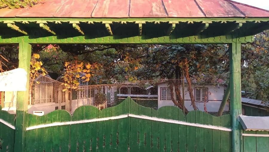 Casă cu 3 camere cu Teren 2700 Mp în Slobozia (Bara)
