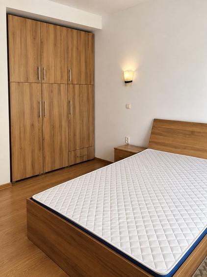 Apartament cu 3 camere decomandat în Florești