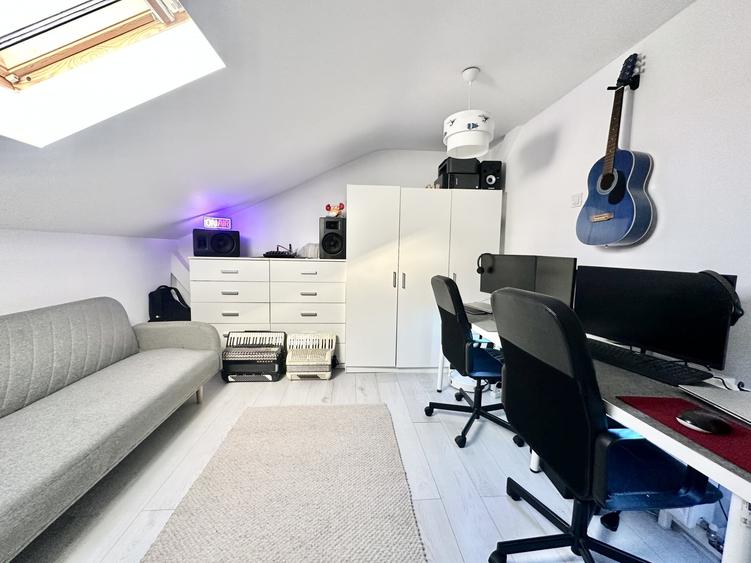 Apartament cu 4 camere decomandat, mobilat în Calea Urseni