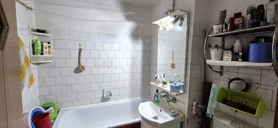 Apartament cu 2 camere decomandat în Anda