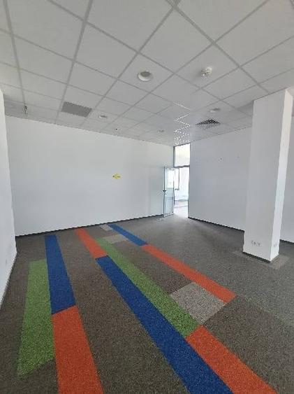 Birou, de 298 mp, în Aviației