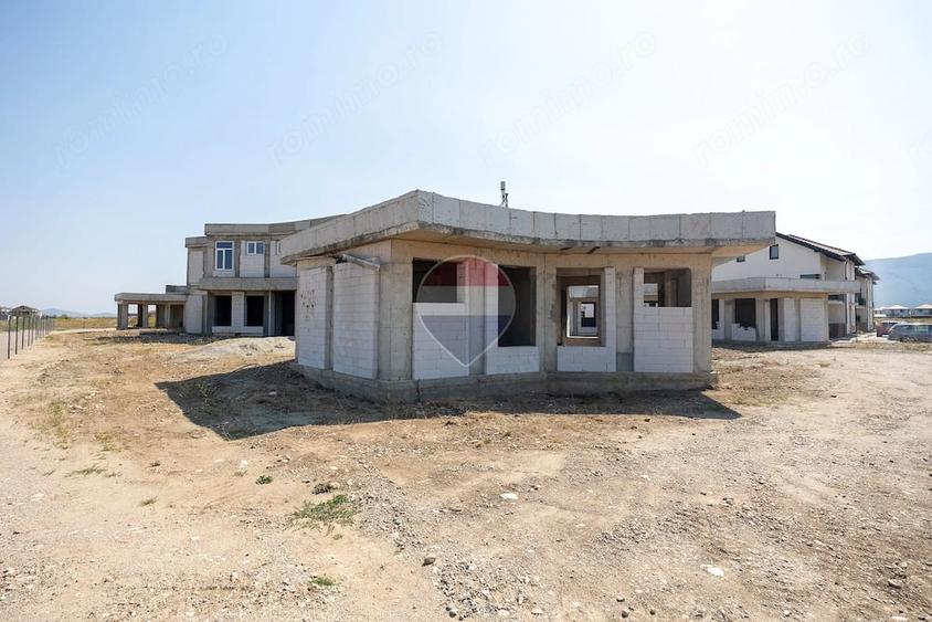 Spațiu comercial, de 2,439.14 mp, în Sud