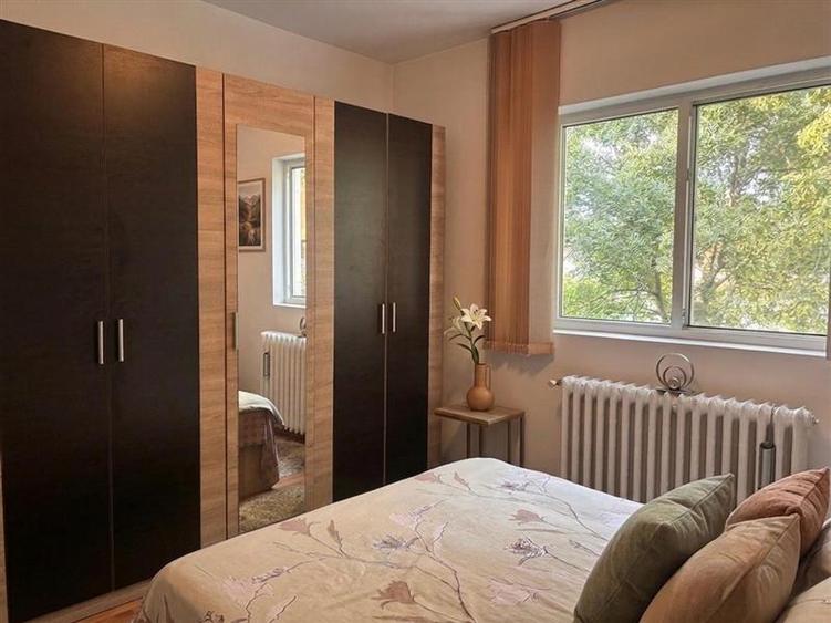 Apartament cu 3 camere decomandat, mobilat în Aeroport