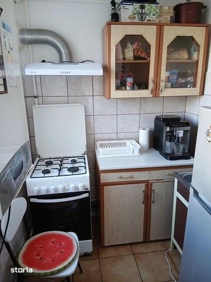 Apartament cu 3 camere semidecomandat în Șega