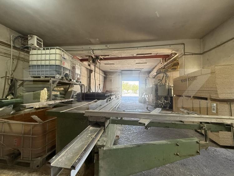 Spațiu industrial, de 180 mp, în Industrială