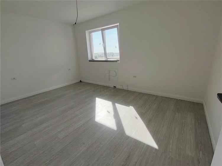 Duplex cu 4 camere cu Canalizare în Moșnița Veche