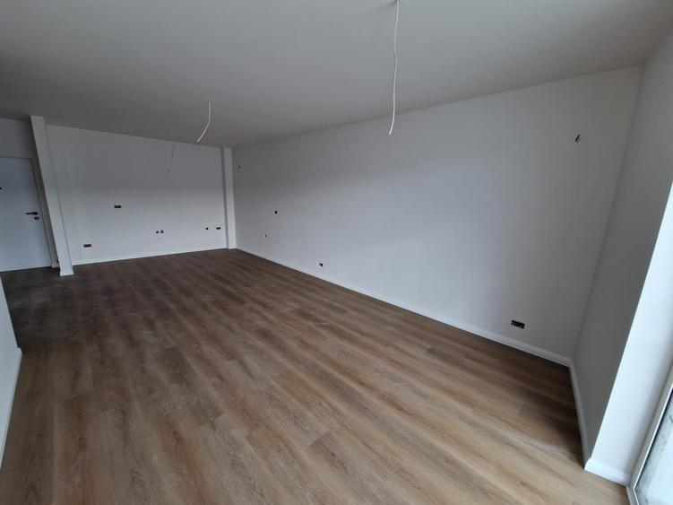 Apartament cu 2 camere semidecomandat în Dâmbul Rotund