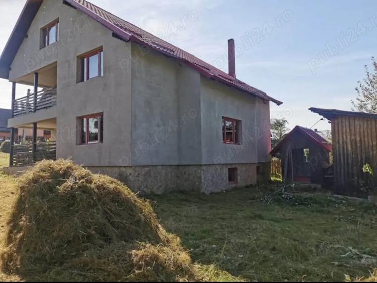 Casă în Cozănești