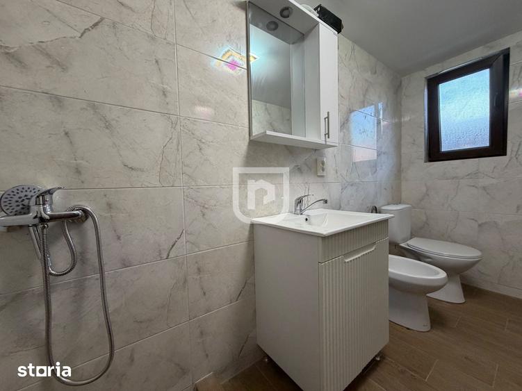Casă cu 3 camere cu Teren 2000 Mp în Adâncata
