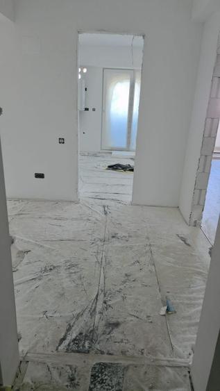 Apartament cu 3 camere decomandat în Theodor Pallady